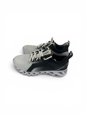 Men's Black & Gray Performance Running Shoes
